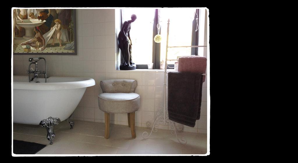 Manoir De Livet Bed and Breakfast Saint-Germain-de-Livet Rum bild
